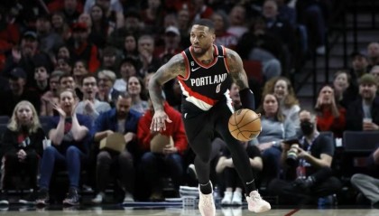  快船交易得到全明星后卫利拉德  