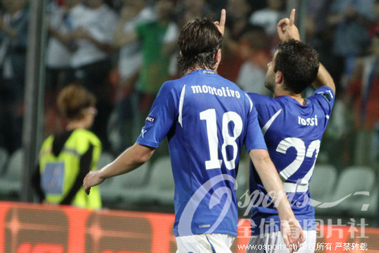  罗伊斯复出传射建功终结进球荒  