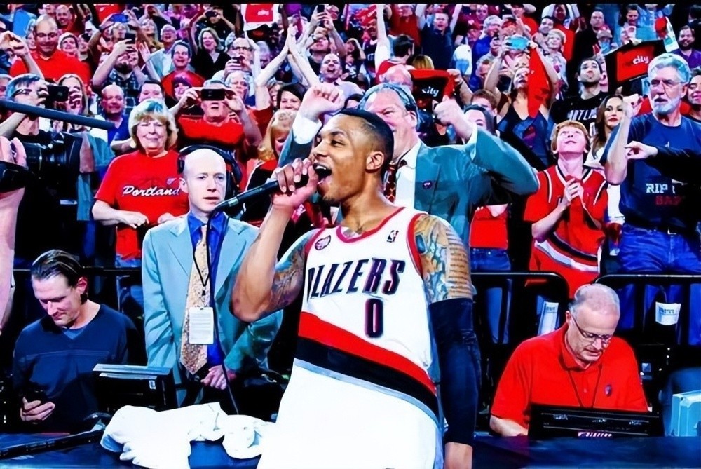  佛罗伦萨绝杀功臣，赛后泪洒采访区  