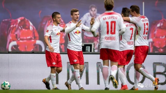  莱比锡红牛强势追击，缩小与榜首拜仁积分差距  